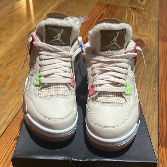 Air Jordan 4 Retro - Picture 2 of 5
